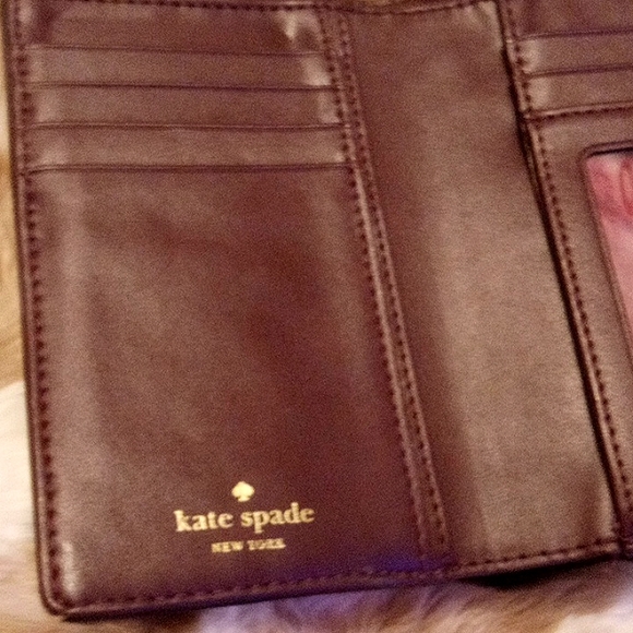 KATE SPADE♠️NEW YORK Brown Vintage Leather Wallet! Red Kate Spade  Fabric Inside - Picture 4 of 13